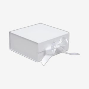 White A6 Square Magnetic Boxes With Changeable Ribbon