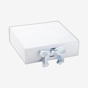 White Large Square Magnetic Boxes With Changeable Ribbon